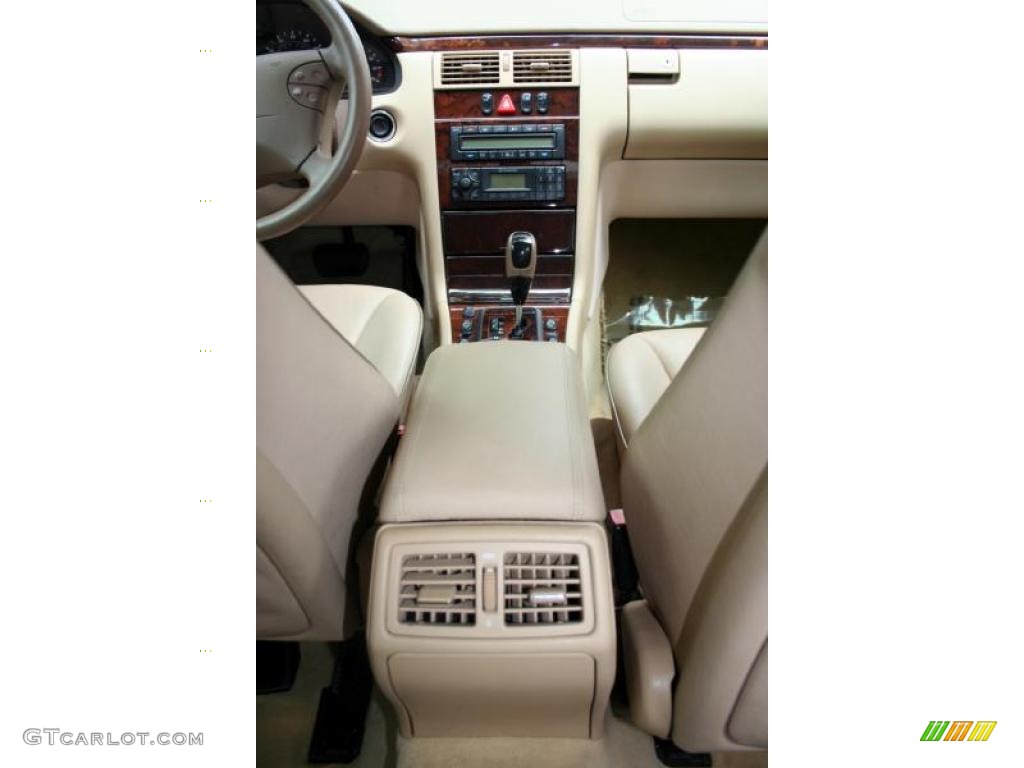 2001 Mercedes-Benz E 320 Sedan Controls Photo #39260659