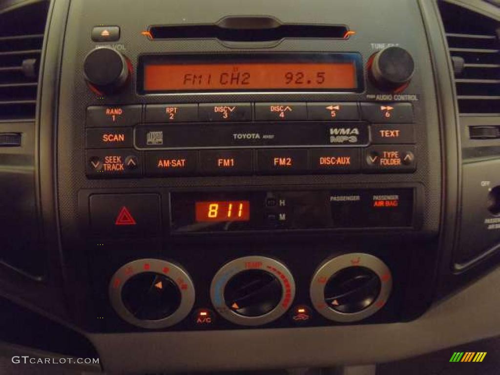 2009 Toyota Tacoma Access Cab Controls Photo #39263491