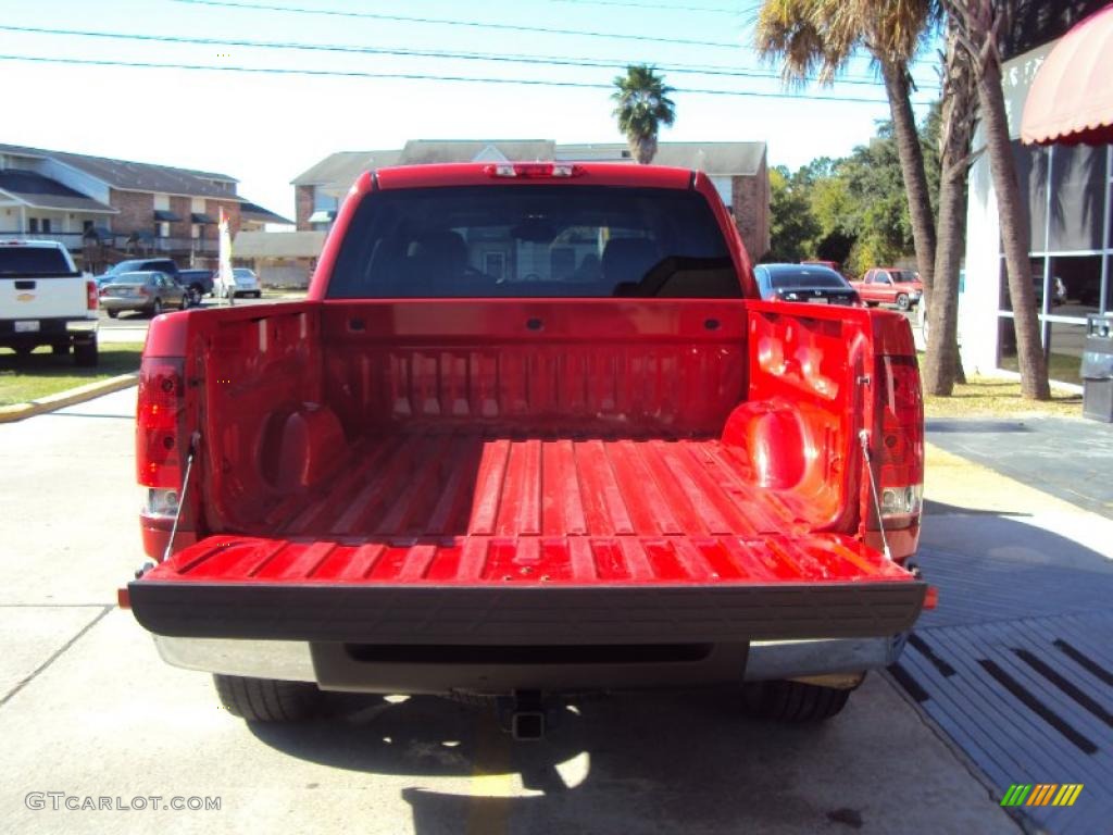 2008 Sierra 1500 SLE Crew Cab 4x4 - Fire Red / Light Cashmere photo #3
