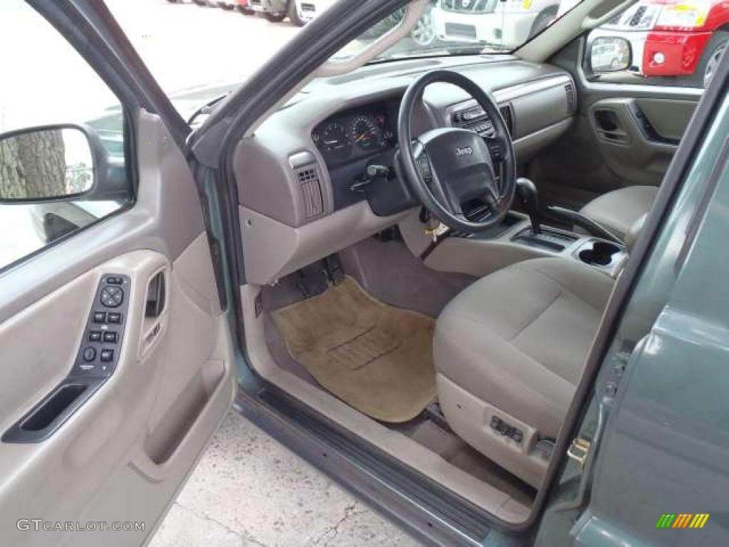 Taupe Interior 2003 Jeep Grand Cherokee Laredo Photo #39263671