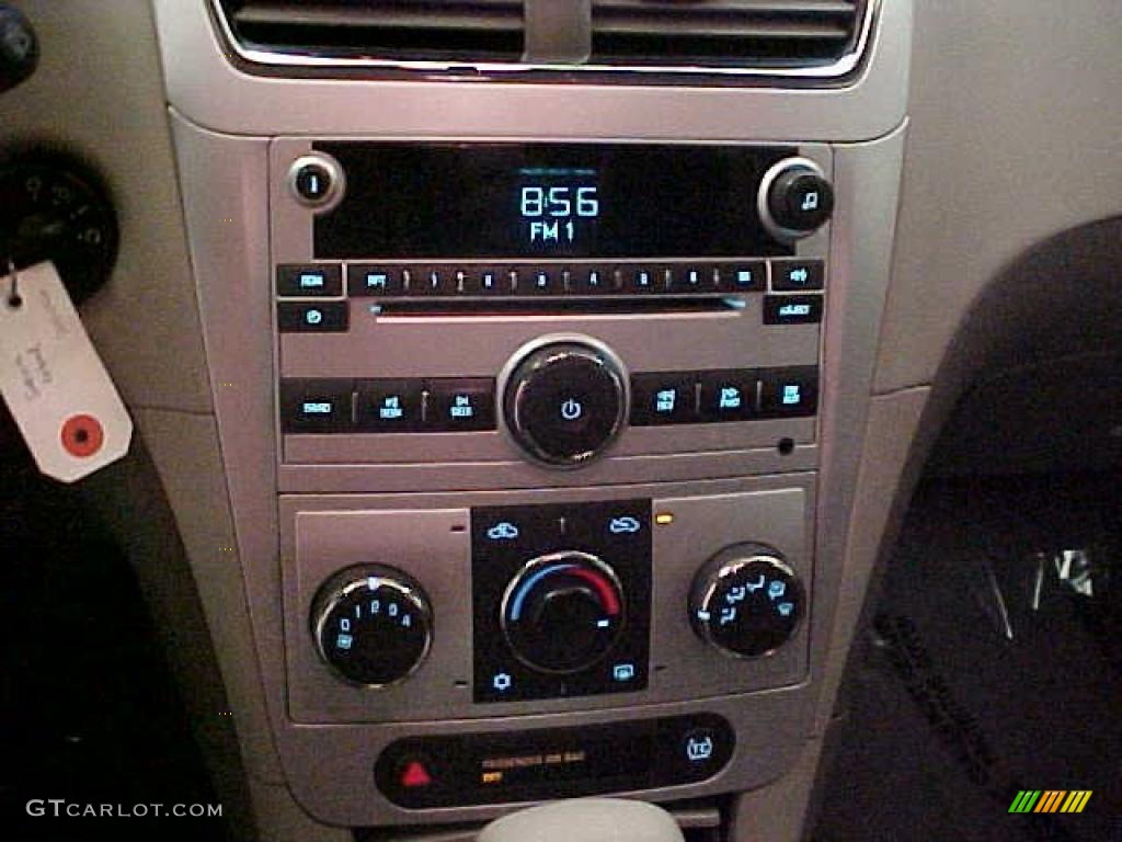 2010 Chevrolet Malibu LS Sedan Controls Photo #39264179