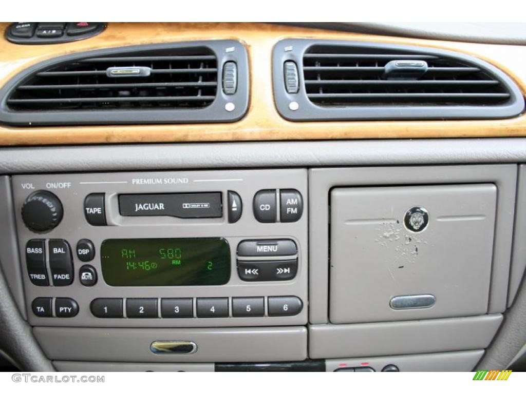 2000 Jaguar S-Type 4.0 Controls Photo #39264227