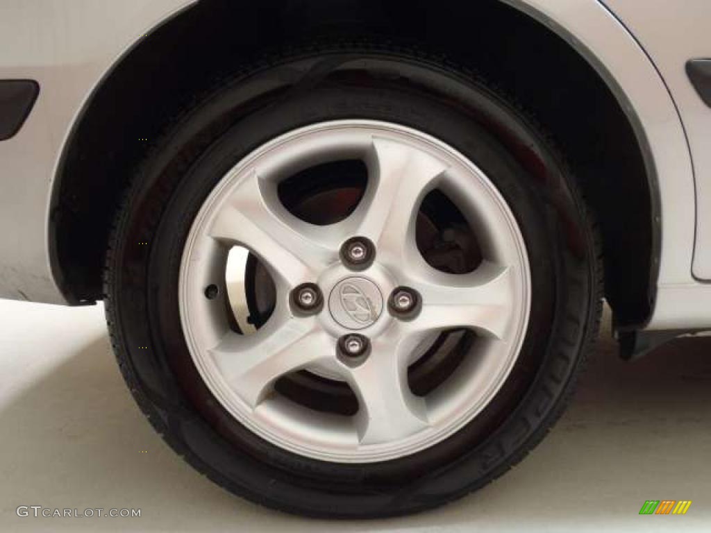 2006 Hyundai Elantra GT Hatchback Wheel Photo #39264539