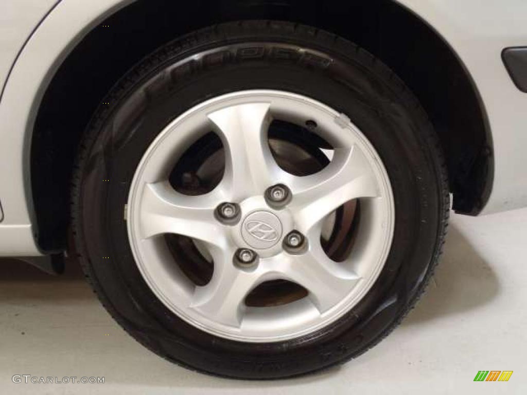 2006 Hyundai Elantra GT Hatchback Wheel Photo #39264555