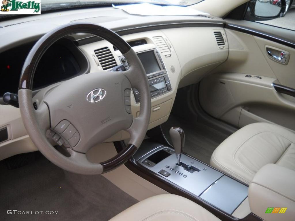 Beige Interior 2010 Hyundai Azera Limited Photo #39265175