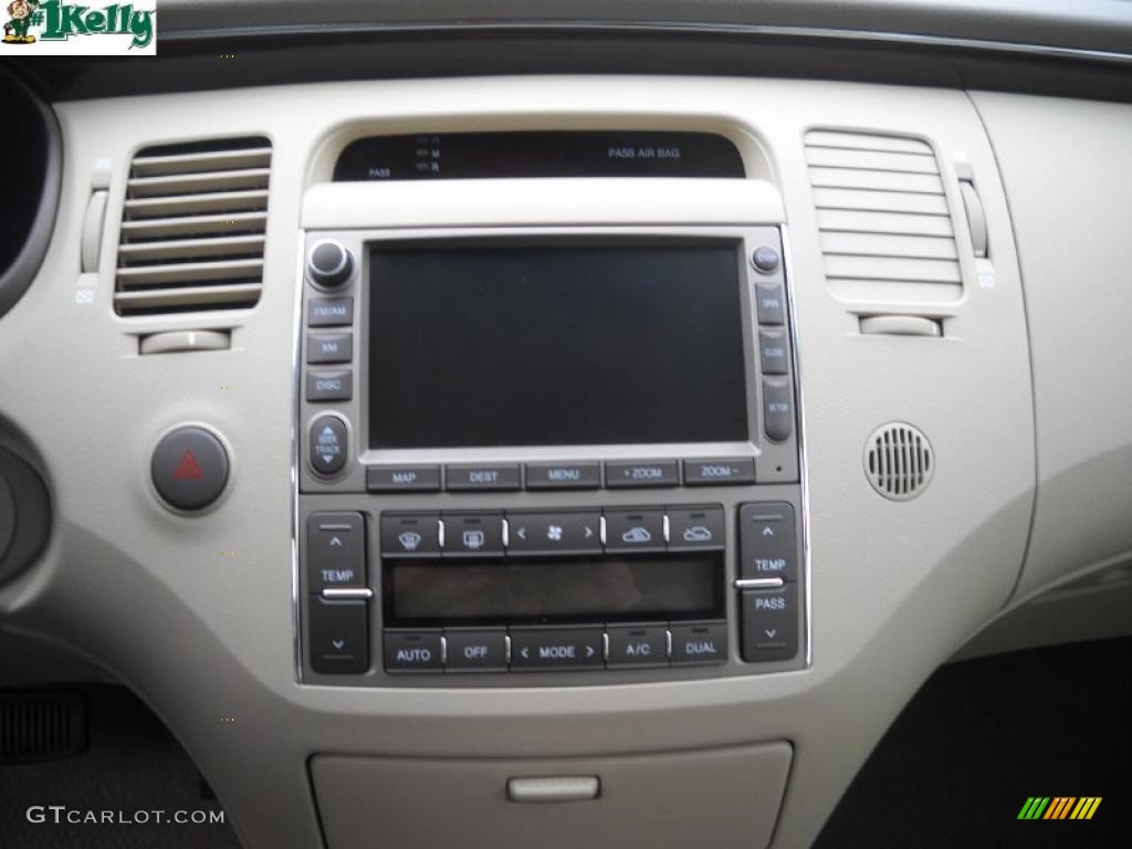 2010 Hyundai Azera Limited Controls Photo #39265323