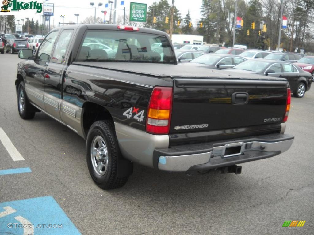 2002 Silverado 1500 LS Extended Cab 4x4 - Onyx Black / Graphite Gray photo #5