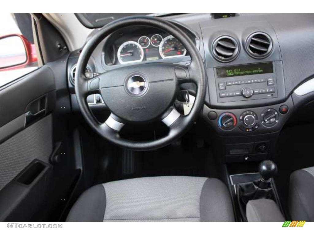 2009 Chevrolet Aveo Aveo5 LS Charcoal Dashboard Photo #39266191