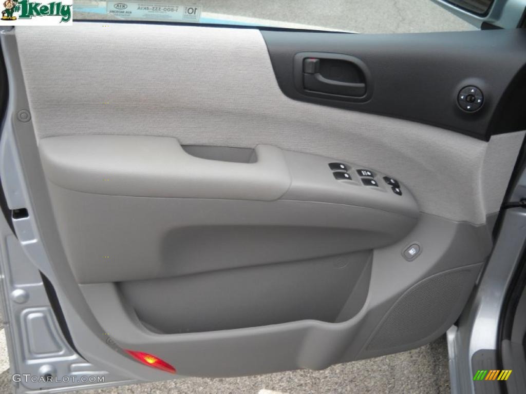 2008 Kia Sedona Standard Sedona Model Door Panel Photos