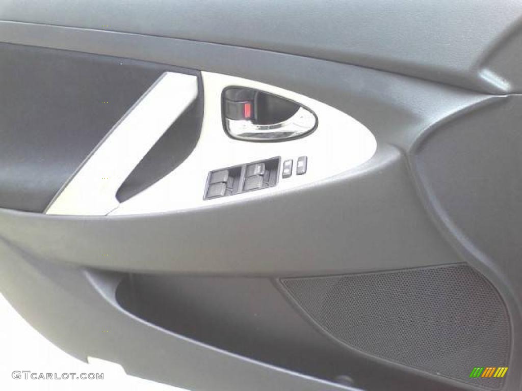 2007 Camry SE - Super White / Dark Charcoal photo #12