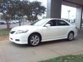 Super White - Camry SE Photo No. 18