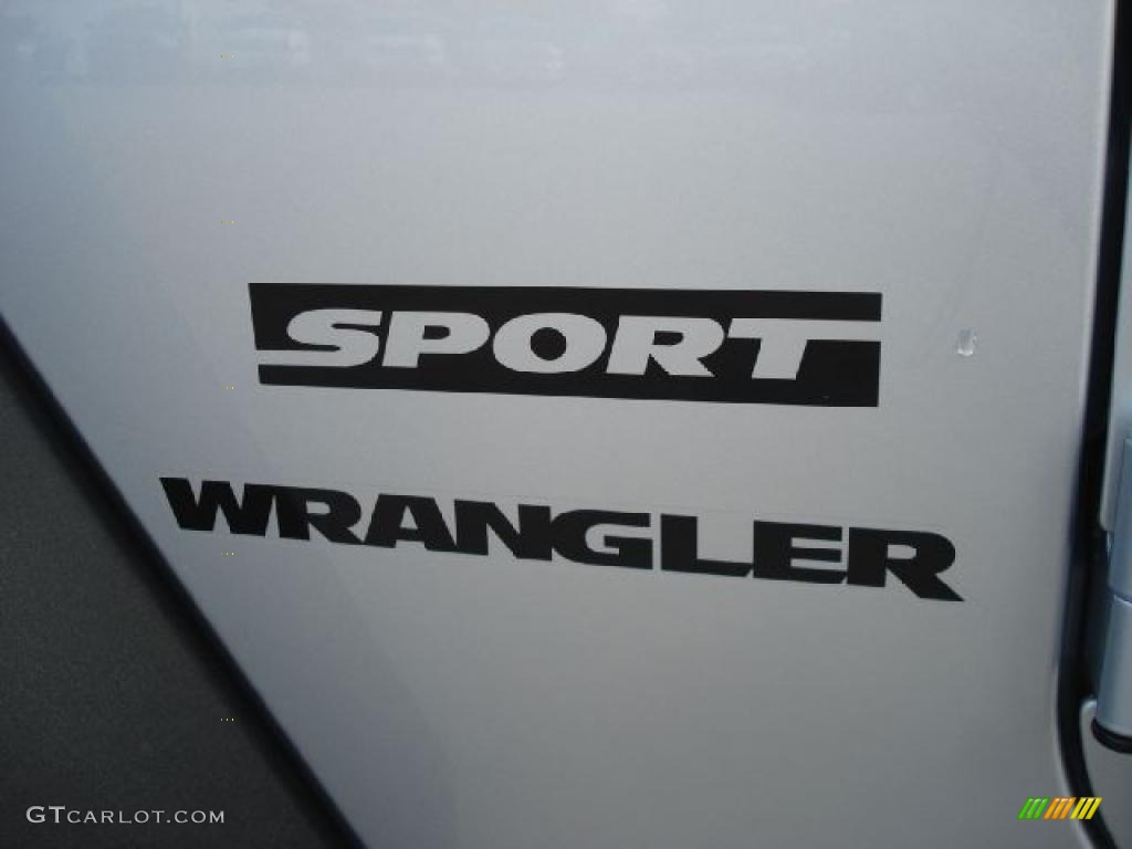 2011 Wrangler Sport 4x4 - Bright Silver Metallic / Black photo #13