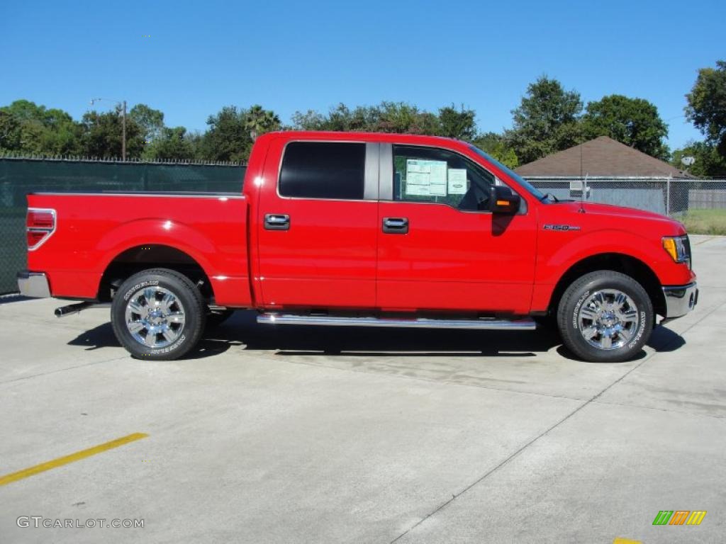 2010 F150 XLT SuperCrew - Vermillion Red / Medium Stone photo #2