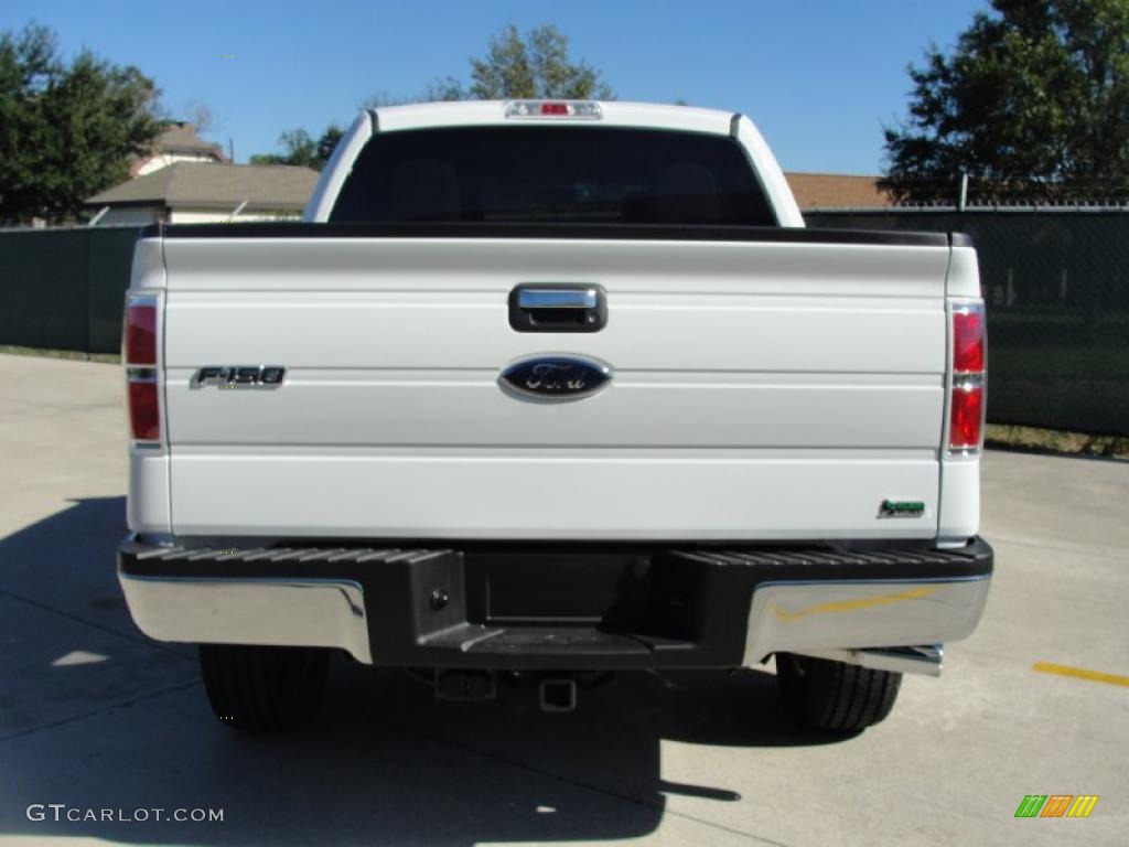 2010 F150 XLT SuperCrew 4x4 - Oxford White / Medium Stone photo #4