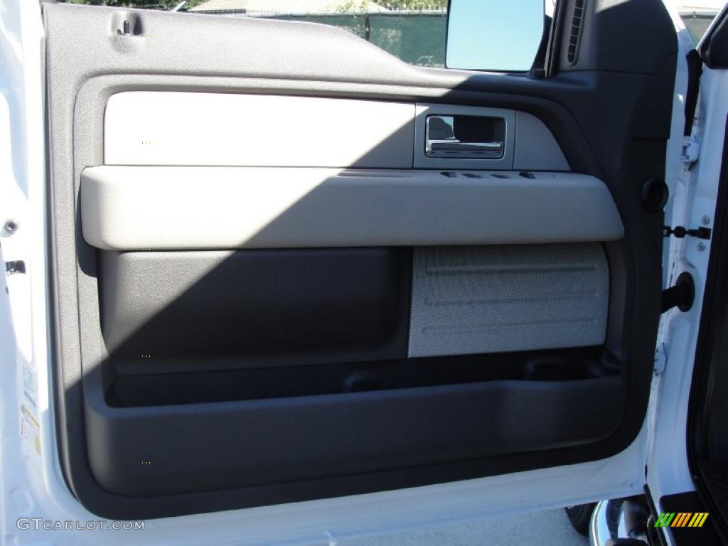 2010 F150 XLT SuperCrew 4x4 - Oxford White / Medium Stone photo #21