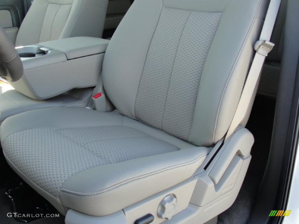 2010 F150 XLT SuperCrew 4x4 - Oxford White / Medium Stone photo #23
