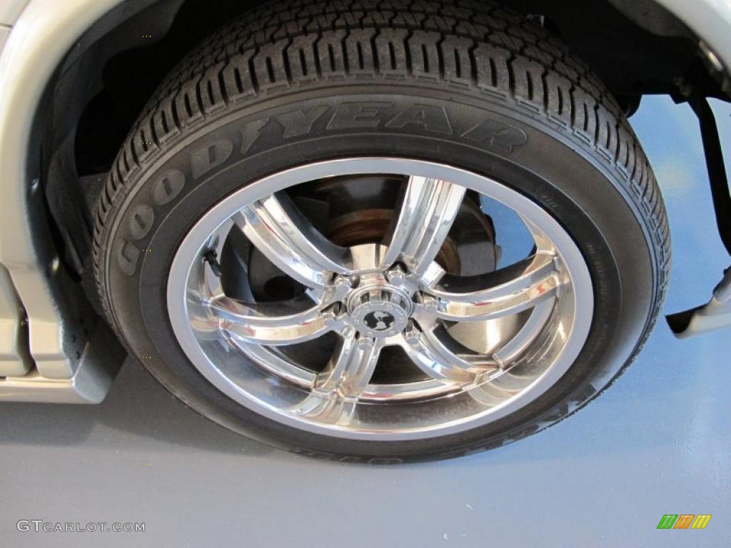 2010 GMC Savana Van LT 1500 Passenger Conversion Custom Wheels Photo #39271415