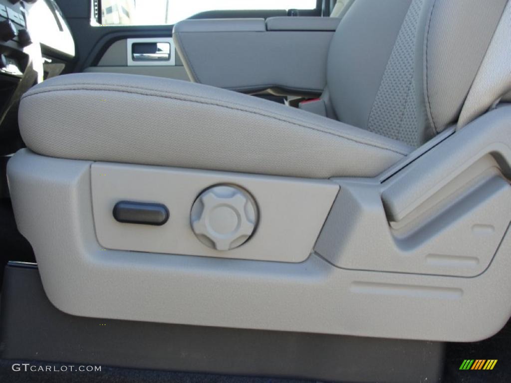 2010 F150 XLT SuperCrew 4x4 - Oxford White / Medium Stone photo #24