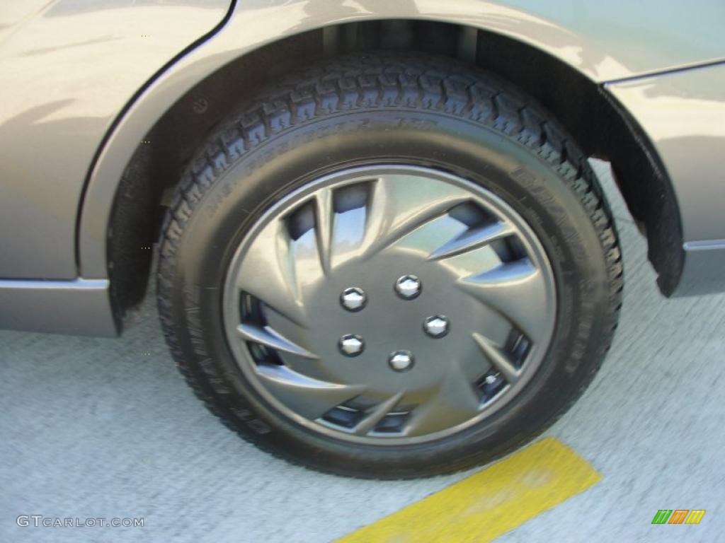 2005 Focus ZX4 SE Sedan - Liquid Grey Metallic / Dark Flint/Light Flint photo #13