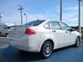 White Suede - Focus SE Sedan Photo No. 3