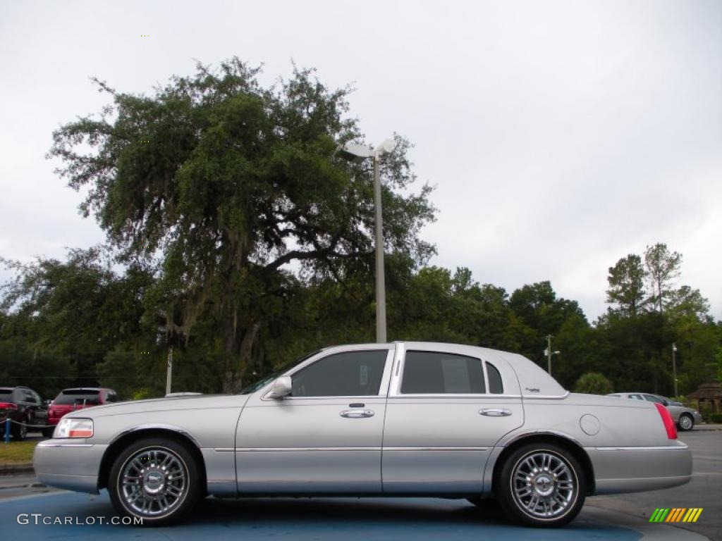 Silver Birch Metallic 2006 Lincoln Town Car Signature Limited Exterior Photo #39274547
