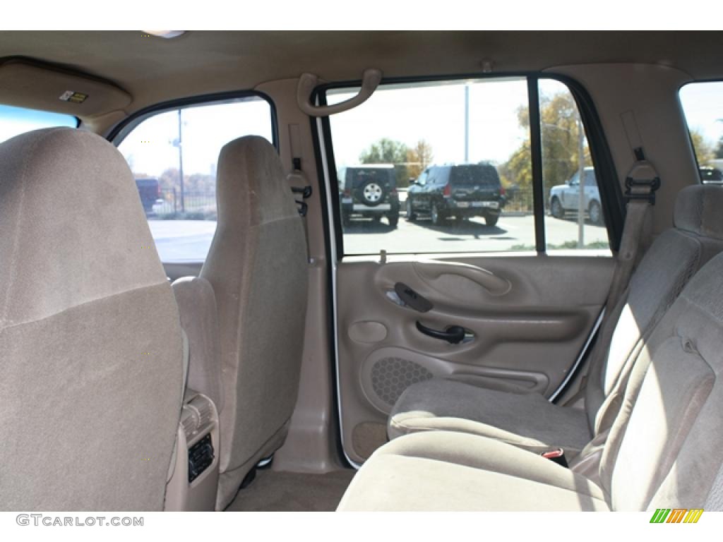Medium Prairie Tan Interior 1998 Ford Expedition XLT 4x4 Photo #39274607