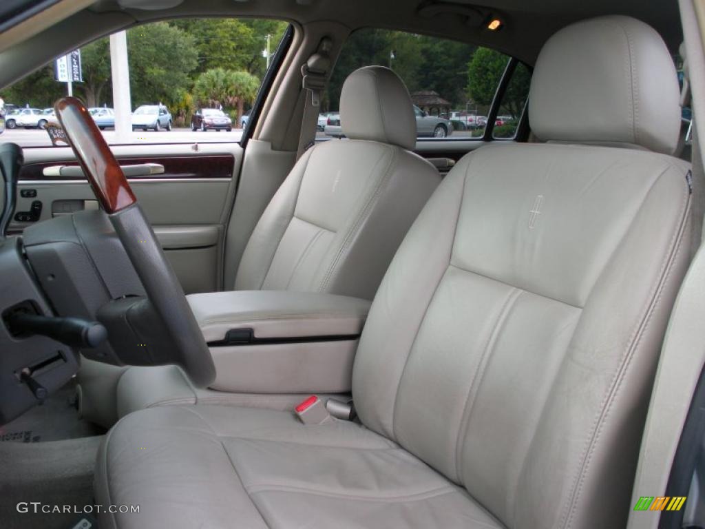 Medium Light Stone Interior 2006 Lincoln Town Car Signature Limited Photo #39274695