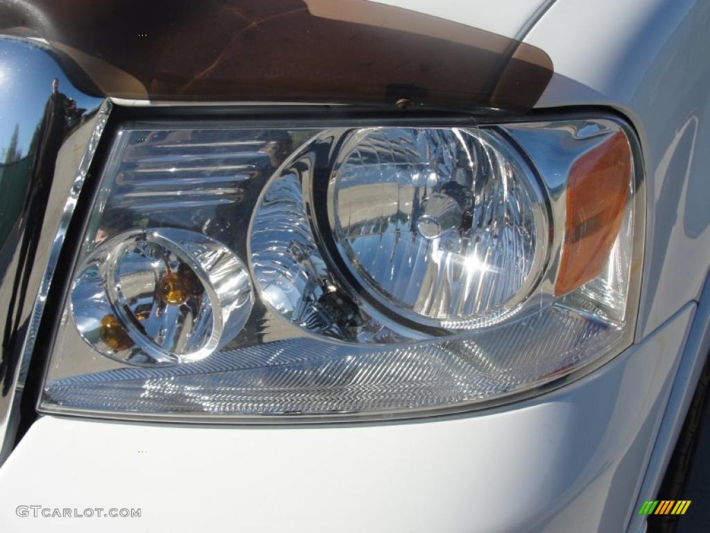 2006 F150 Lariat SuperCrew - Oxford White / Black photo #10