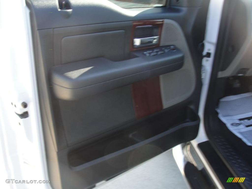 2006 F150 Lariat SuperCrew - Oxford White / Black photo #33