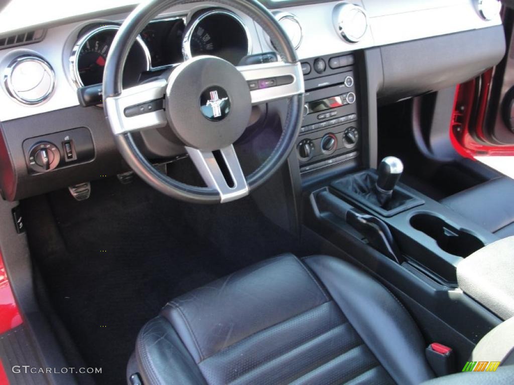 Dark Charcoal Interior 2008 Ford Mustang GT Premium Coupe Photo #39276251