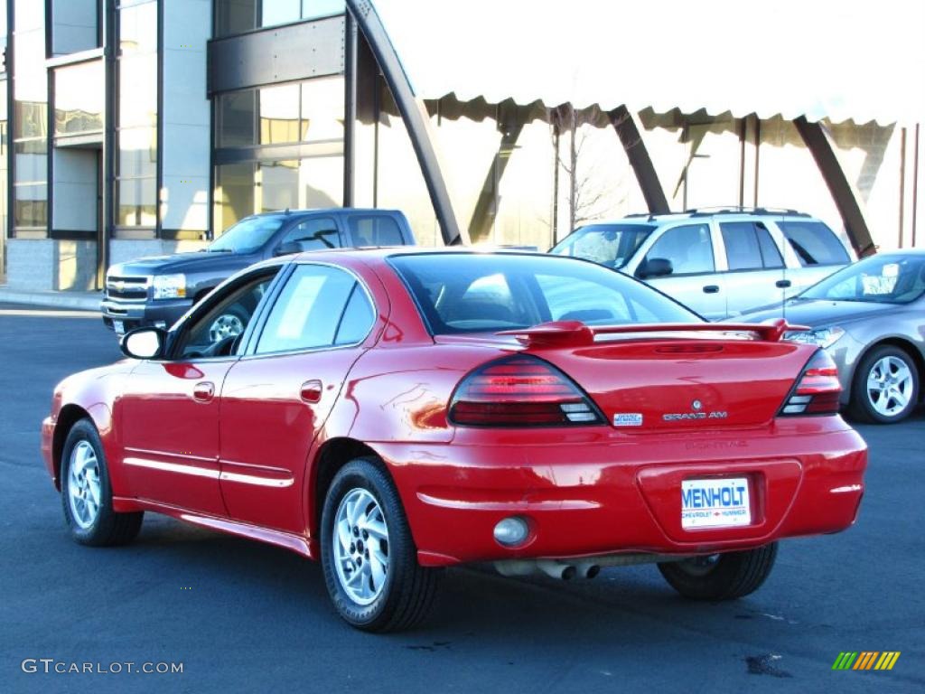 2003 Grand Am SE Sedan - Victory Red / Dark Taupe photo #3