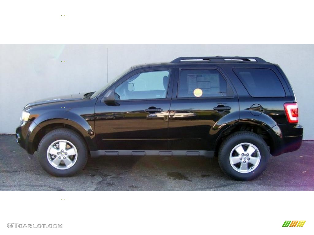 2011 Escape XLT - Tuxedo Black Metallic / Charcoal Black photo #2