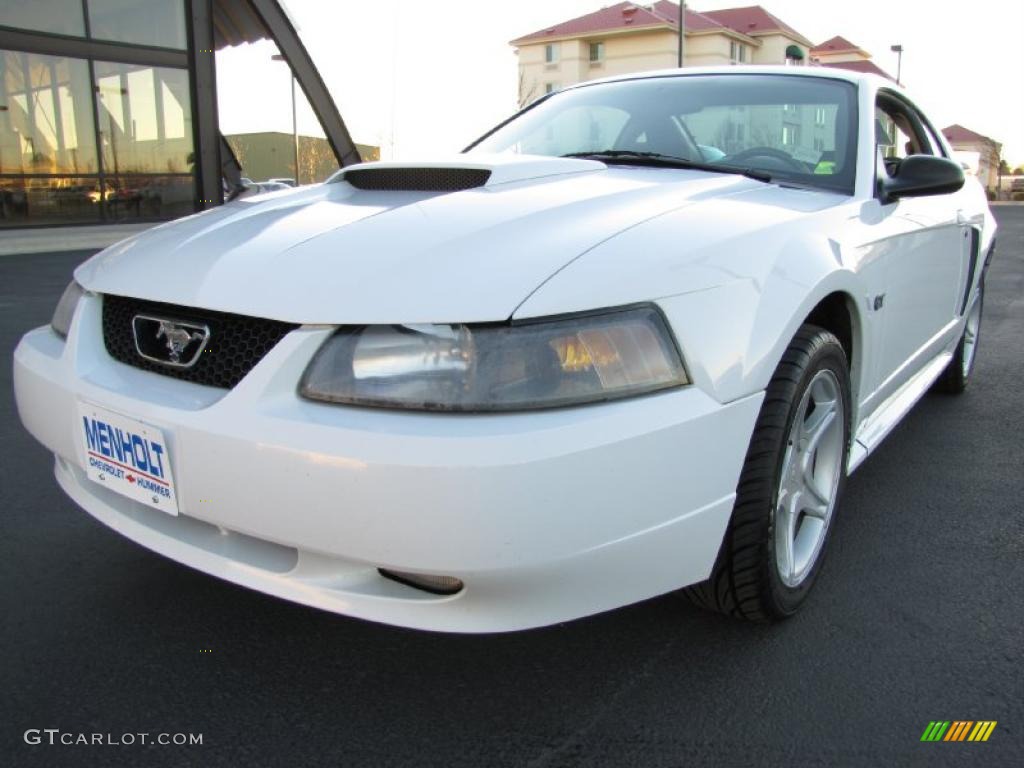 2003 Mustang GT Coupe - Oxford White / Dark Charcoal/Medium Graphite photo #13