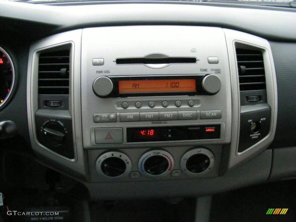 2007 Toyota Tacoma Access Cab 4x4 Controls Photo #39279043
