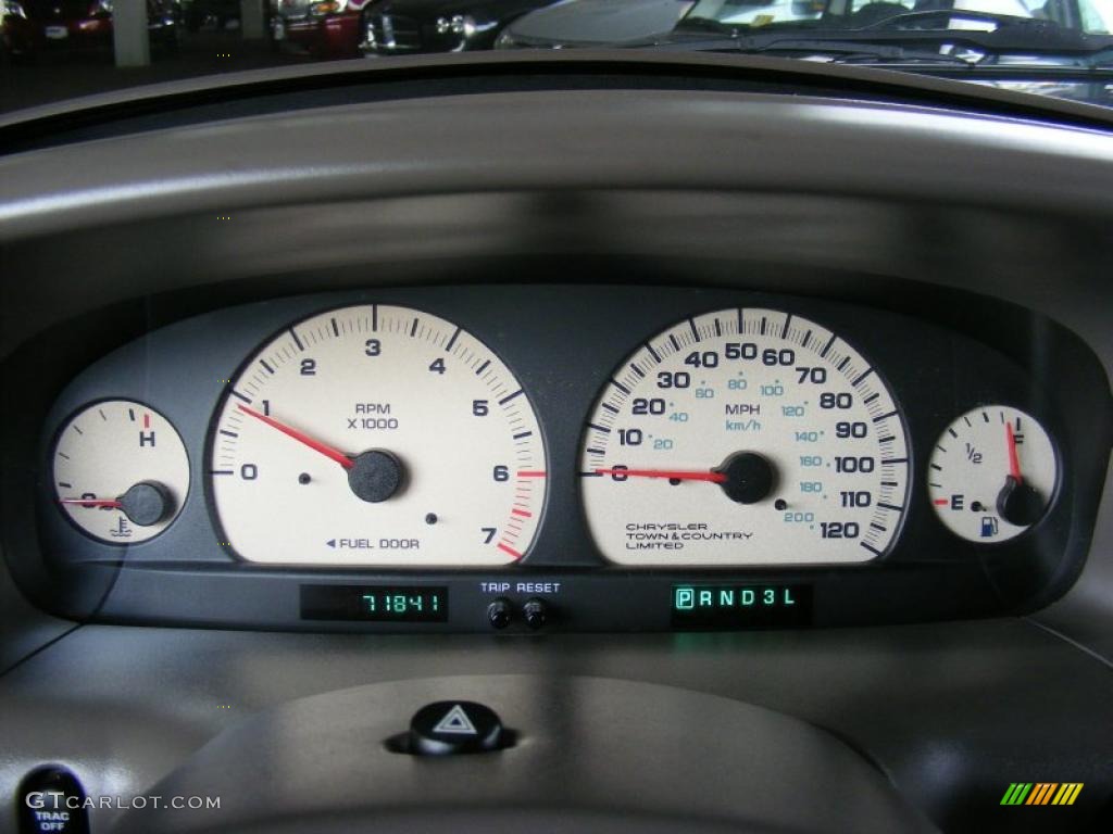 2000 Chrysler Town & Country Limited Gauges Photo #39279799