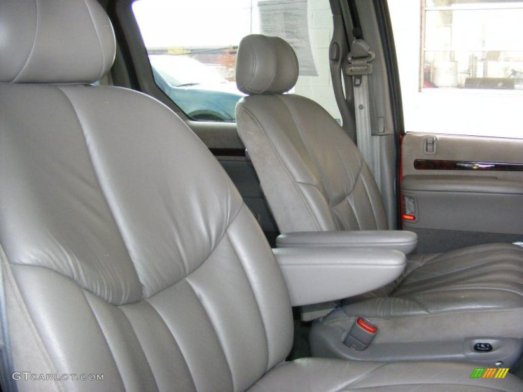 Taupe Interior 2000 Chrysler Town & Country Limited Photo #39280051