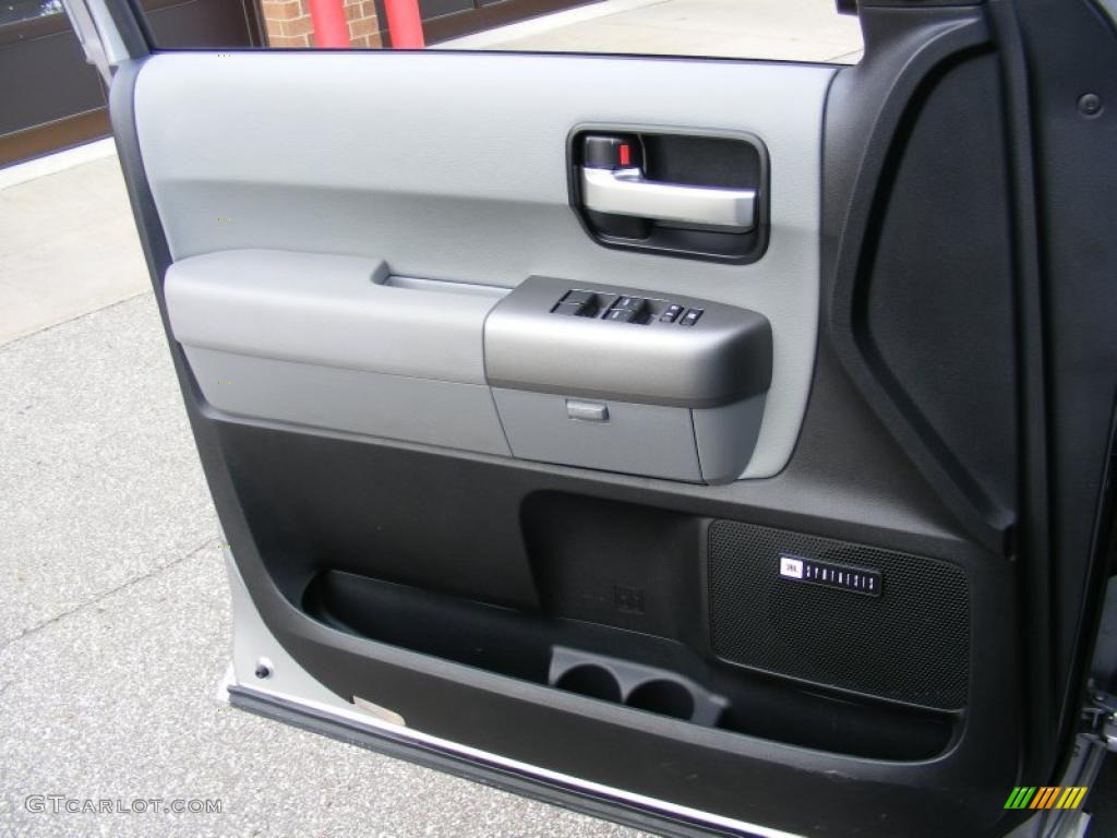 2010 Toyota Sequoia Limited 4WD Door Panel Photos