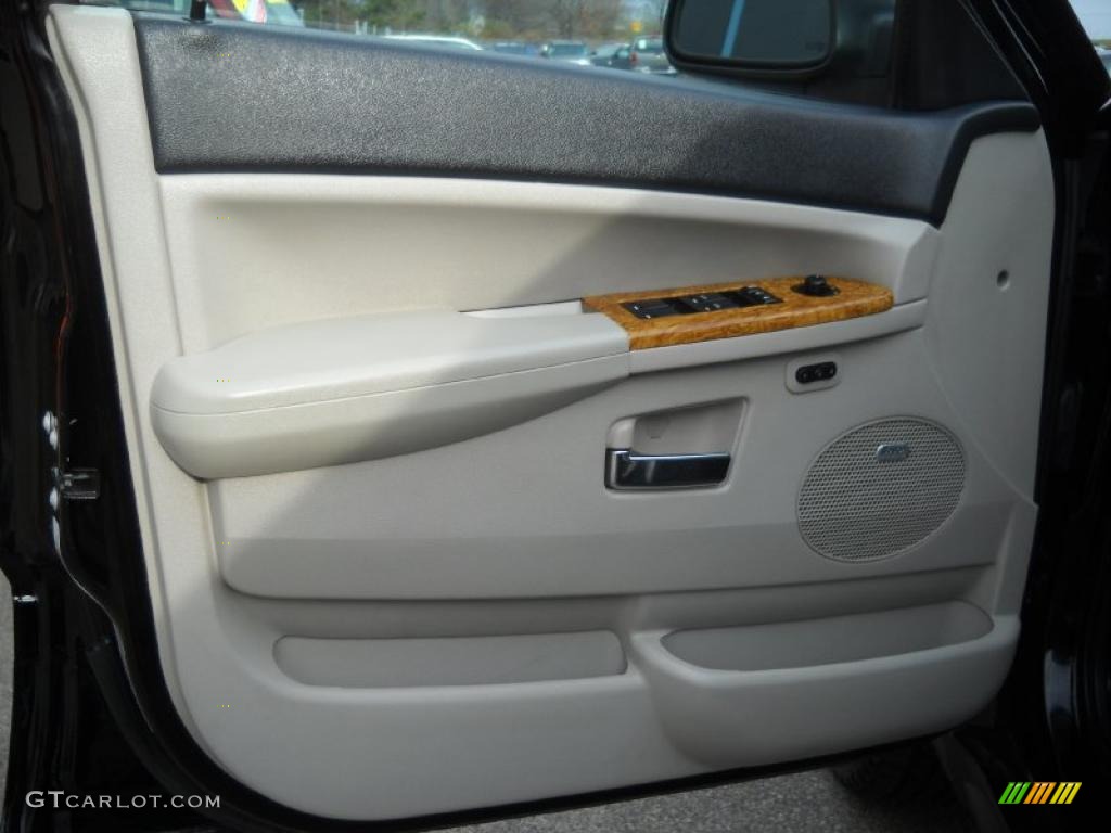 2008 Jeep Grand Cherokee Limited 4x4 Dark Slate Gray/Light Graystone Door Panel Photo #39281239