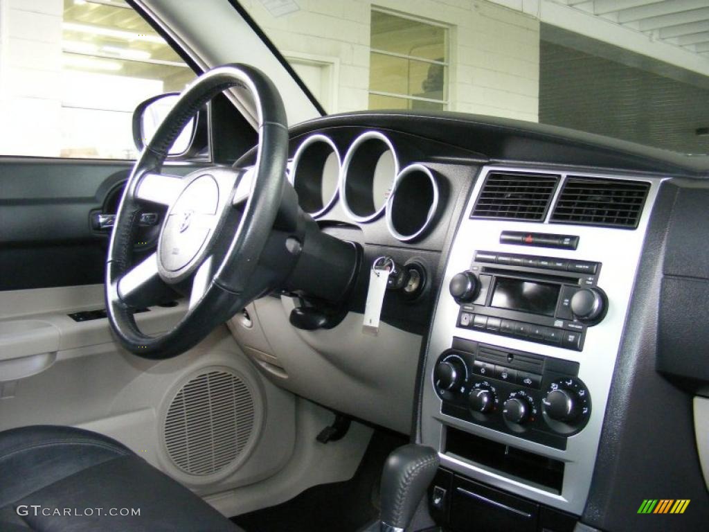 2006 Dodge Charger R/T Dark Slate Gray/Light Graystone Dashboard Photo #39281911