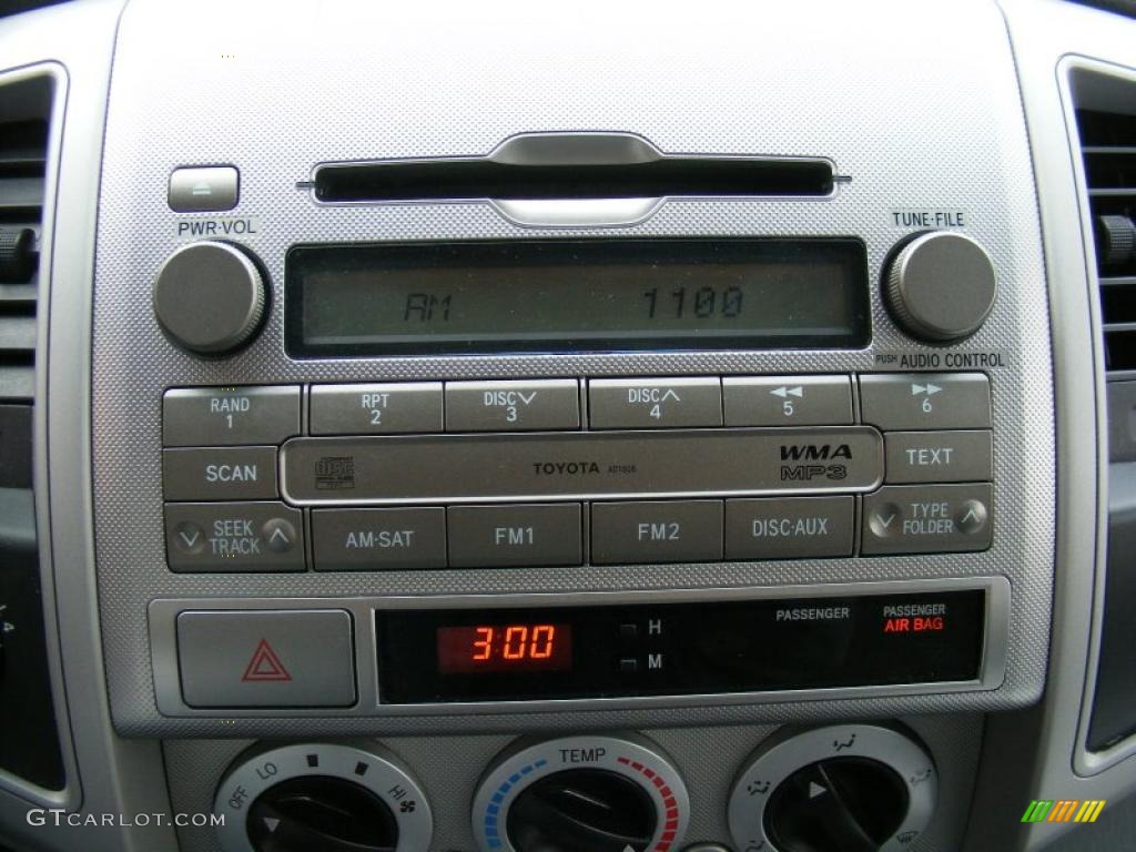 2010 Toyota Tacoma V6 SR5 Access Cab 4x4 Controls Photo #39281963