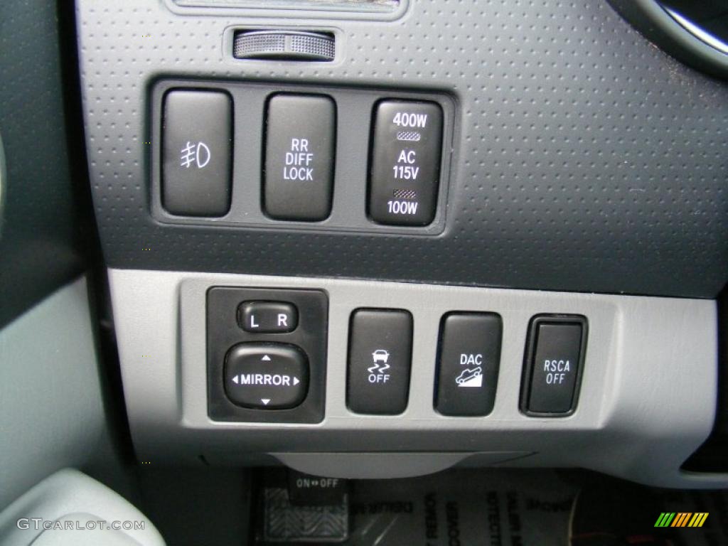 2010 Toyota Tacoma V6 SR5 Access Cab 4x4 Controls Photo #39282031