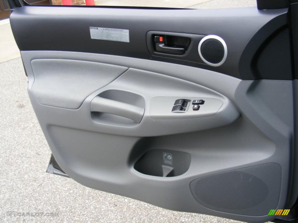 2010 Toyota Tacoma V6 SR5 Access Cab 4x4 Graphite Door Panel Photo #39282047