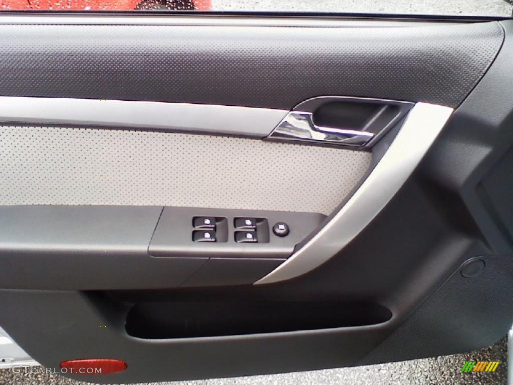 2010 Chevrolet Aveo Aveo5 LT Charcoal Door Panel Photo #39282279