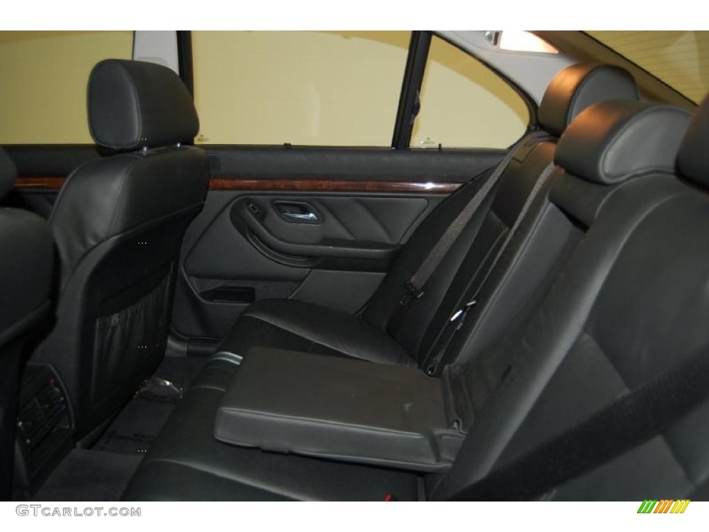 2002 Bmw 540i seats