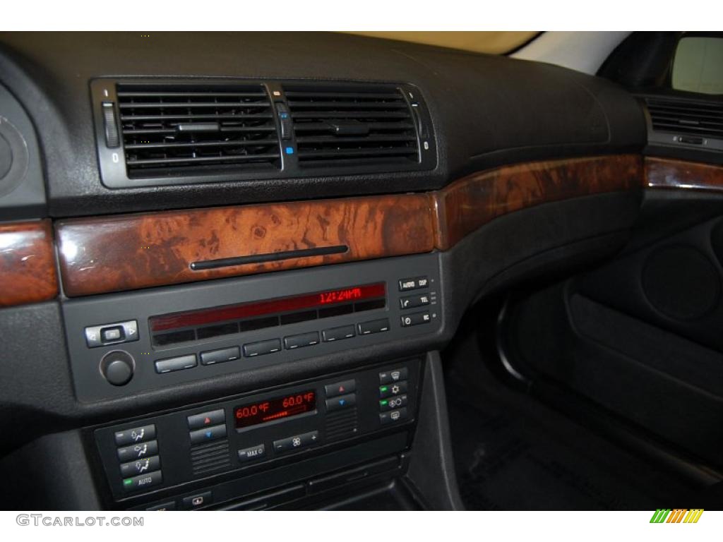 2002 BMW 5 Series 540i Sedan Controls Photo #39282499