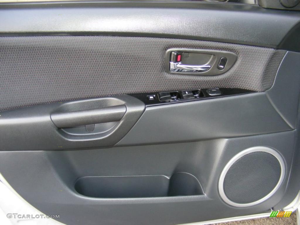2009 Mazda MAZDA3 s Sport Hatchback Door Panel Photos