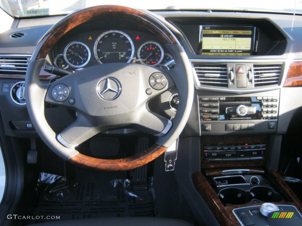 2011 Mercedes-Benz E 350 4Matic Wagon Black Dashboard Photo #39284019