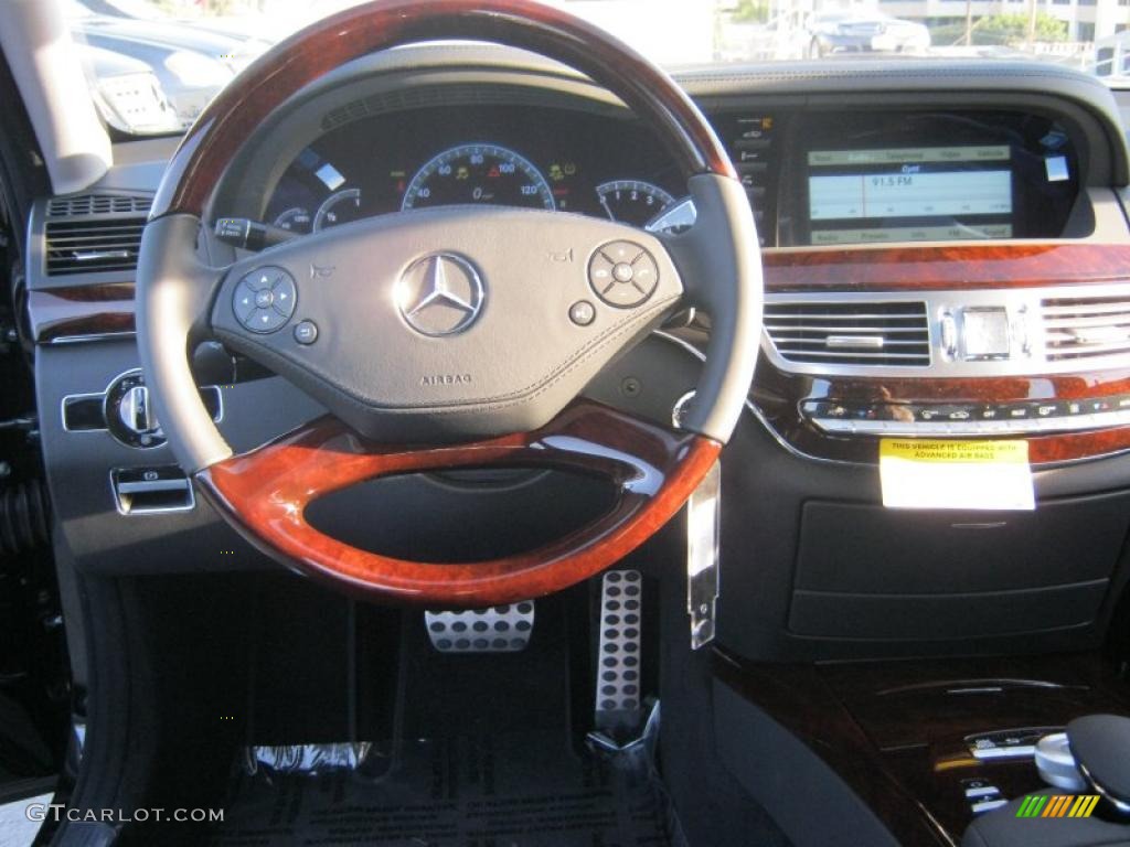 2011 Mercedes-Benz S 550 Sedan Black Dashboard Photo #39284279