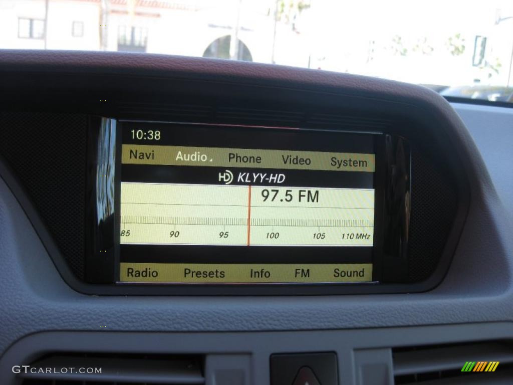 2010 E 350 Coupe - Arctic White / Ash Gray photo #12