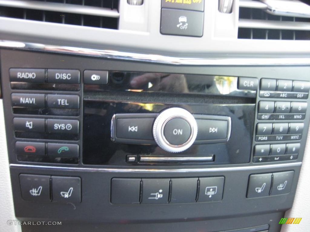 2010 E 350 Coupe - Arctic White / Ash Gray photo #15